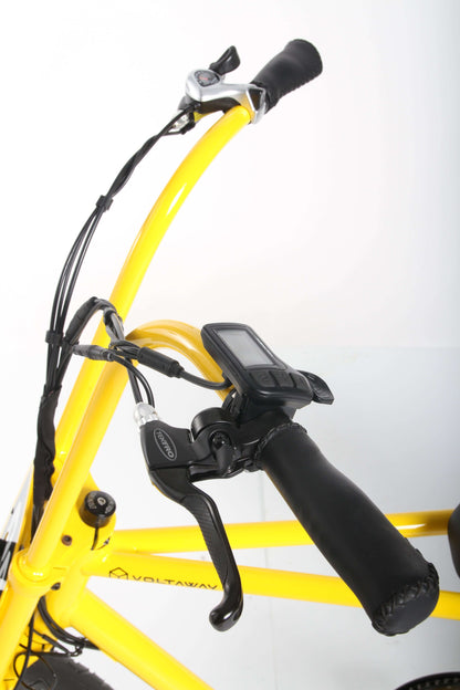 stuur-van-gele-fatbike-genaamd-Voltaway-passenger